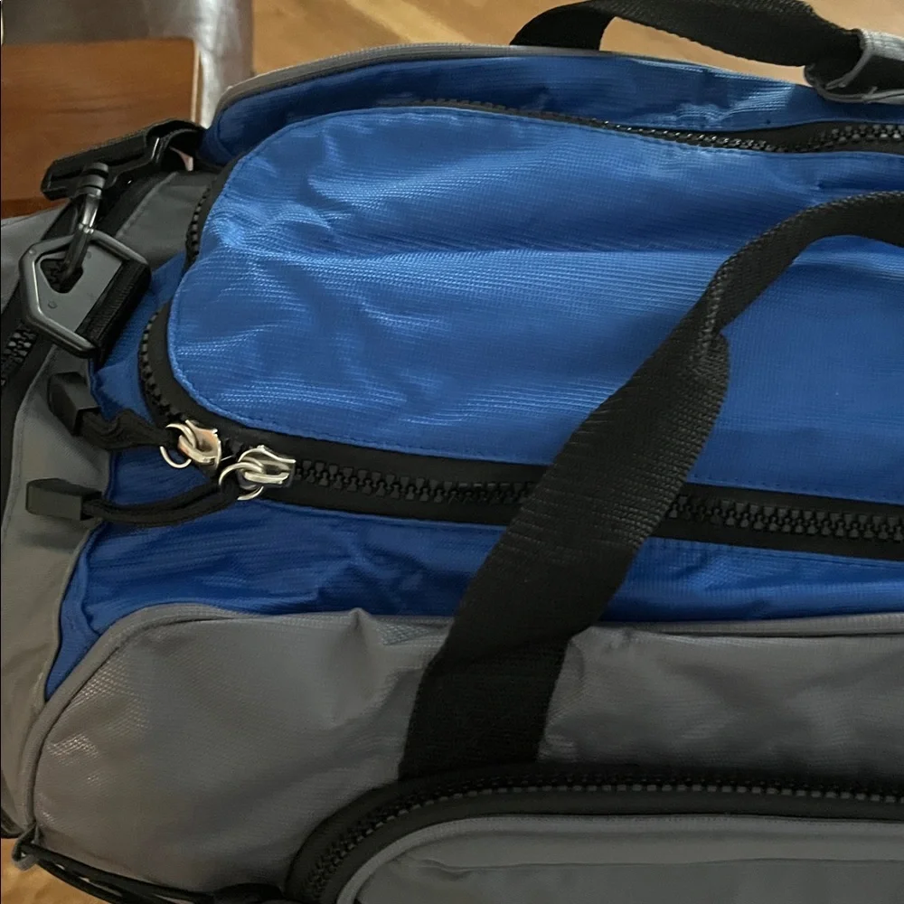 ❤️ 6 for 20 ❤️JDRF Blue and Gray Men's Duffel Bag